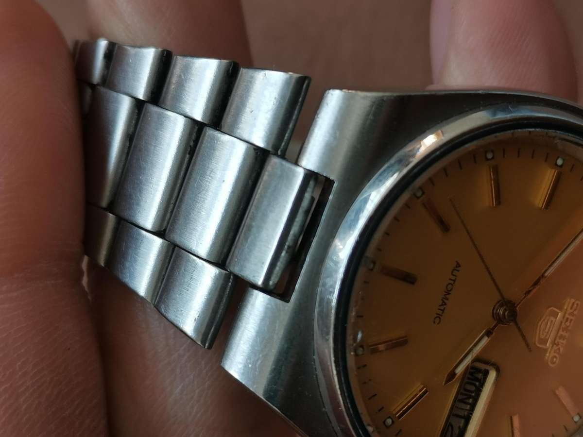 Vintage seiko 5 automatic mechanical watch