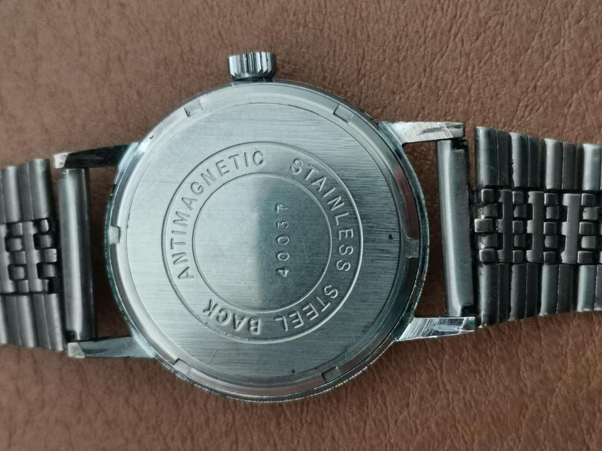 Vintage Lanco 15 jewels mechanical manual wind watch *like new*