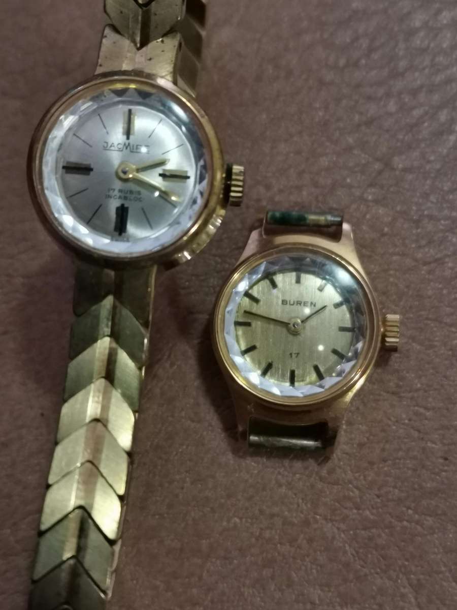 2 vintage ladies mechanical watches in working condition