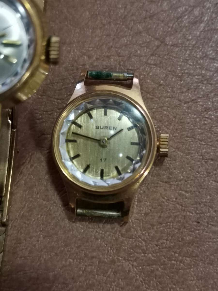 2 vintage ladies mechanical watches in working condition