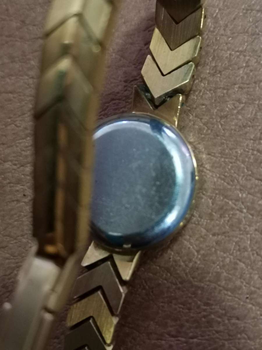 2 vintage ladies mechanical watches in working condition