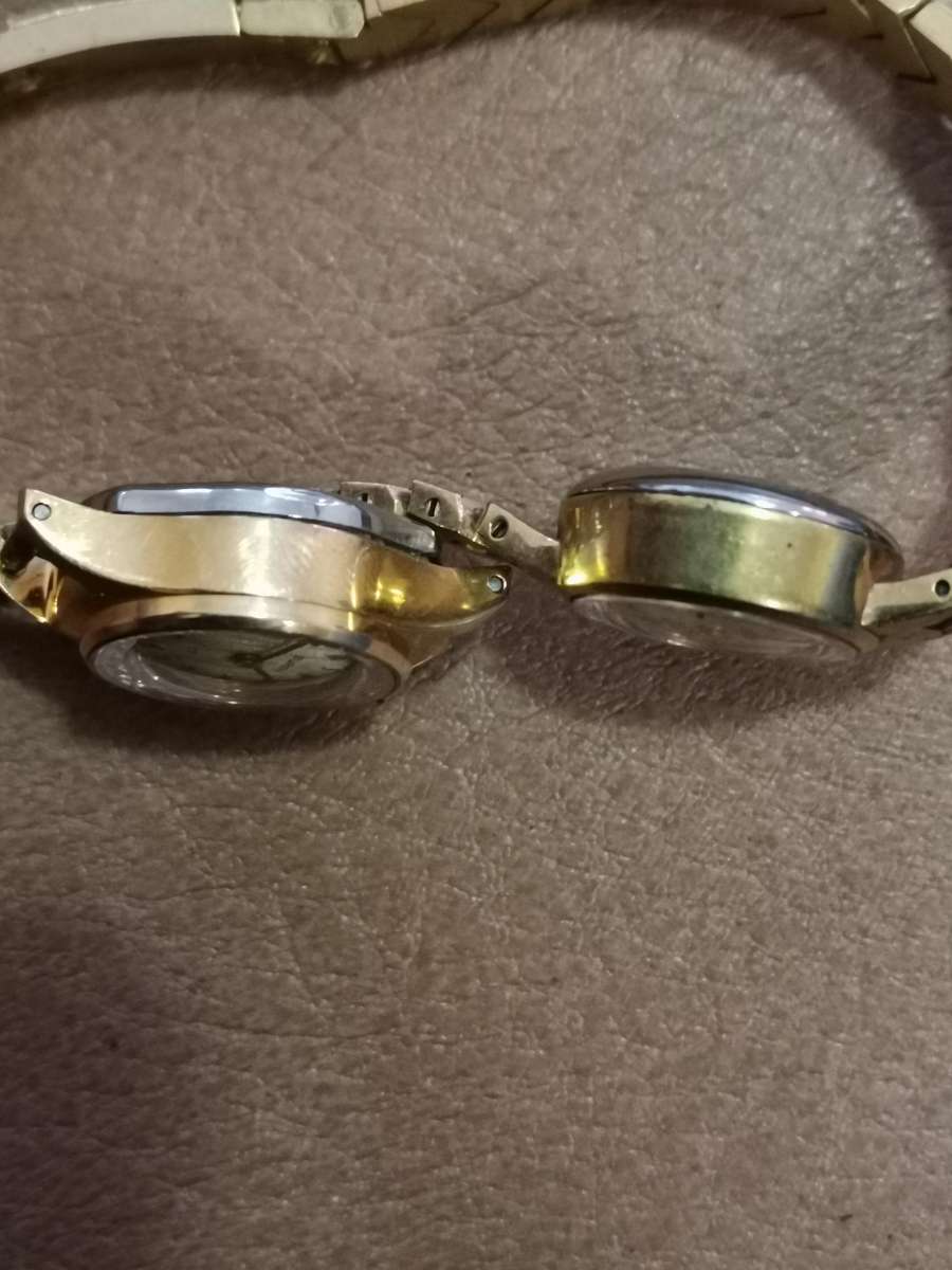 2 vintage ladies mechanical watches in working condition