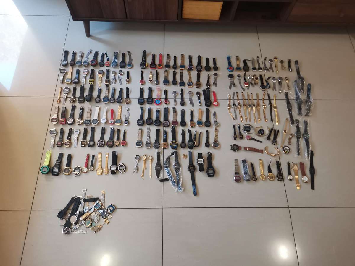 180 1990s new old stock quartz watches