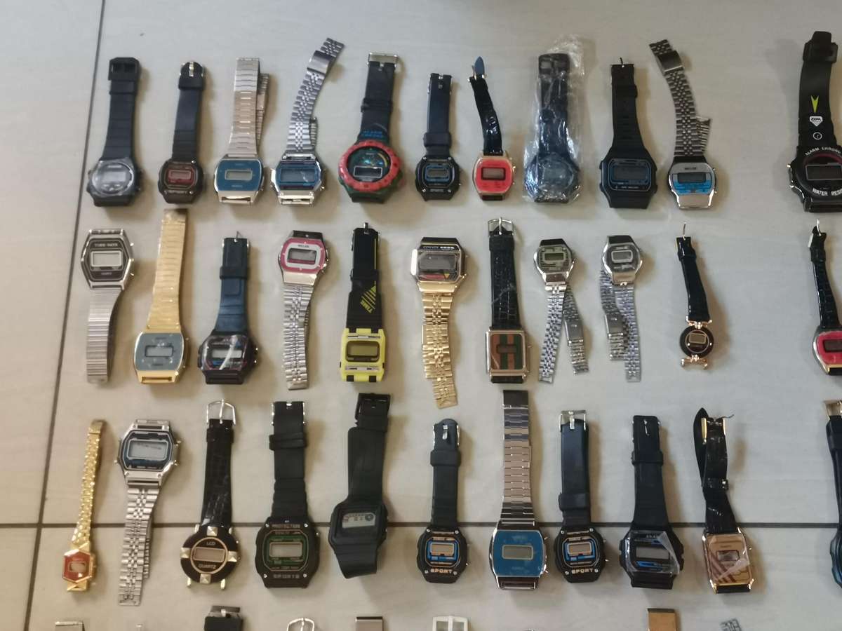 180 1990s new old stock quartz watches