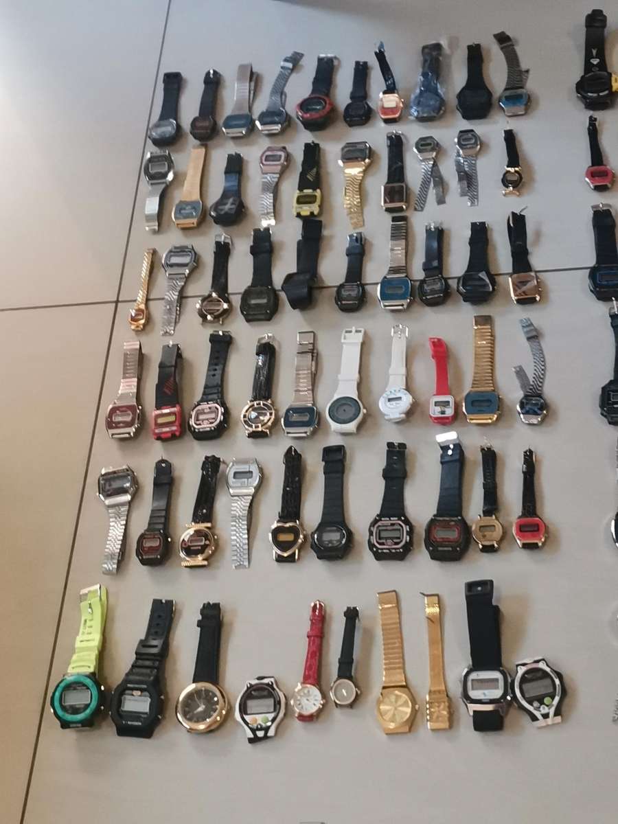 180 1990s new old stock quartz watches