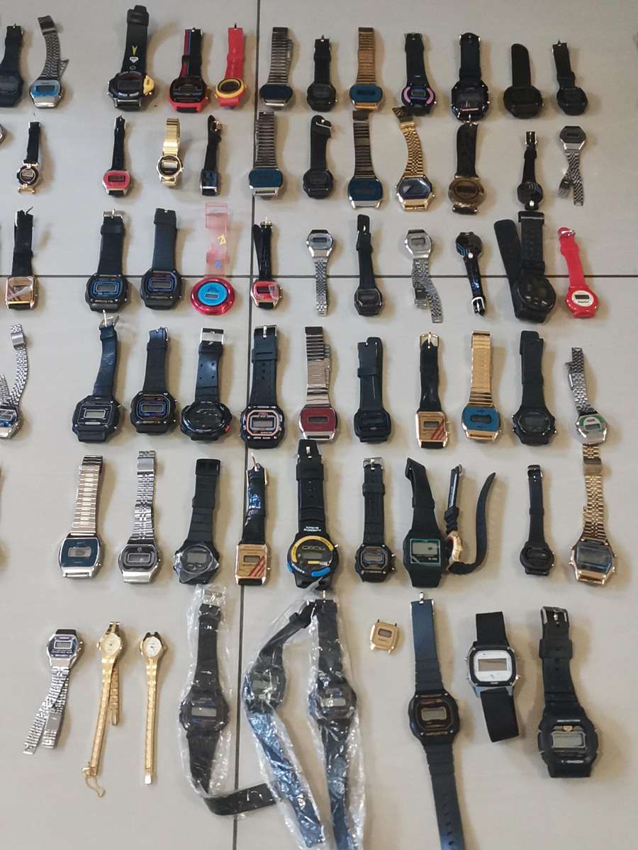 180 1990s new old stock quartz watches