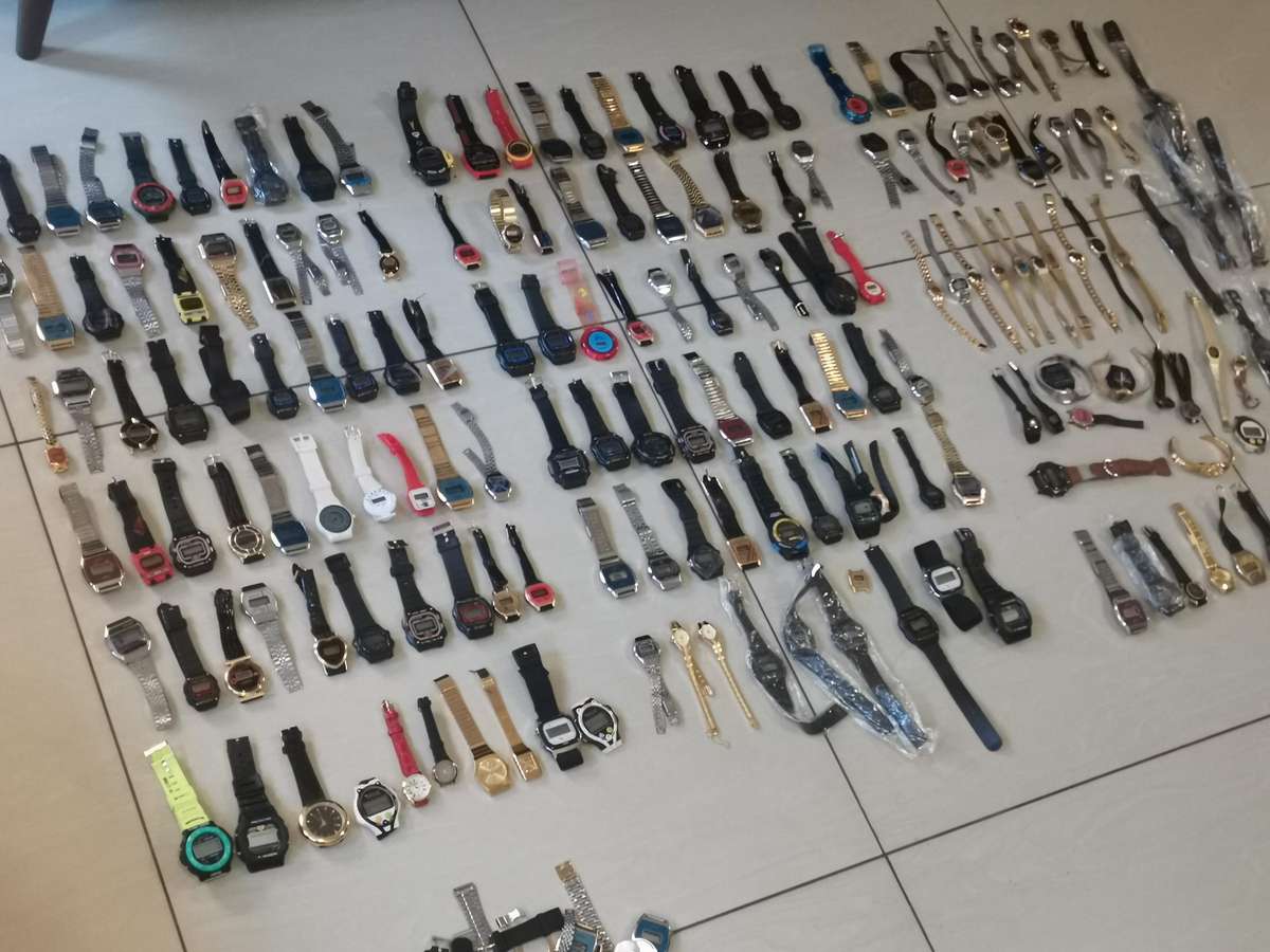 180 1990s new old stock quartz watches