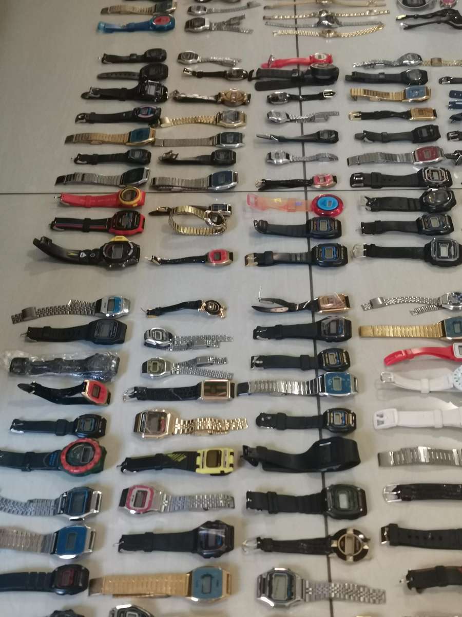 180 1990s new old stock quartz watches