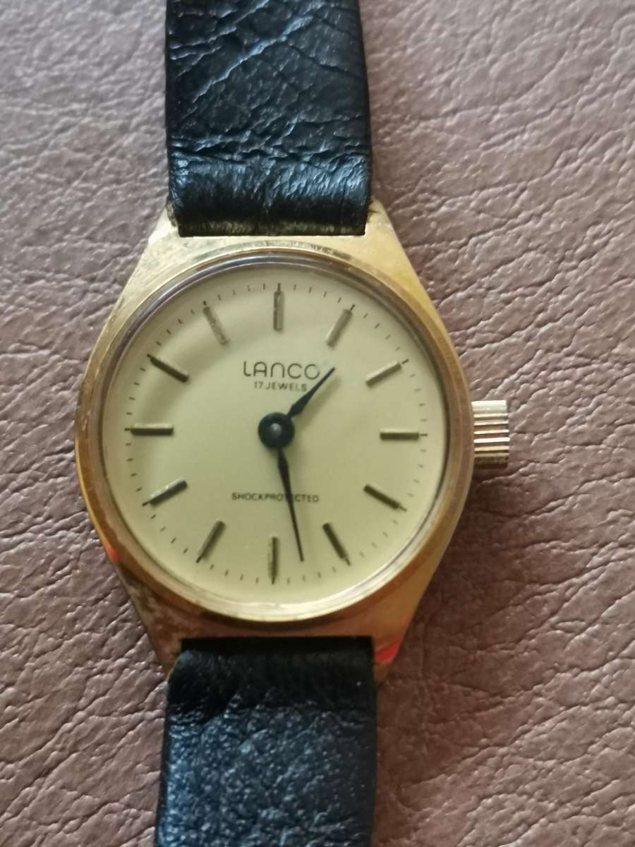 Vintage Lanco 17 jewels shockproteced ladies mechanical manual wind watch