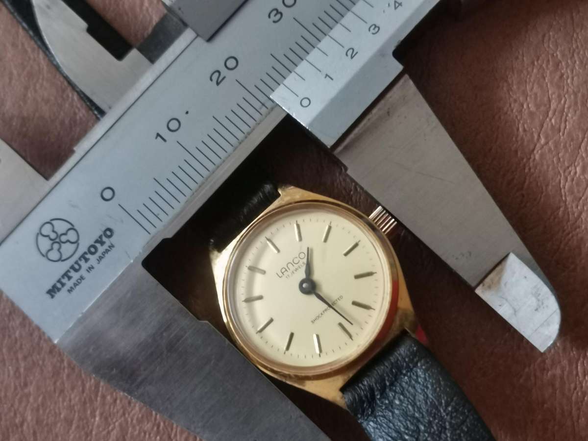 Vintage Lanco 17 jewels shockproteced ladies mechanical manual wind watch