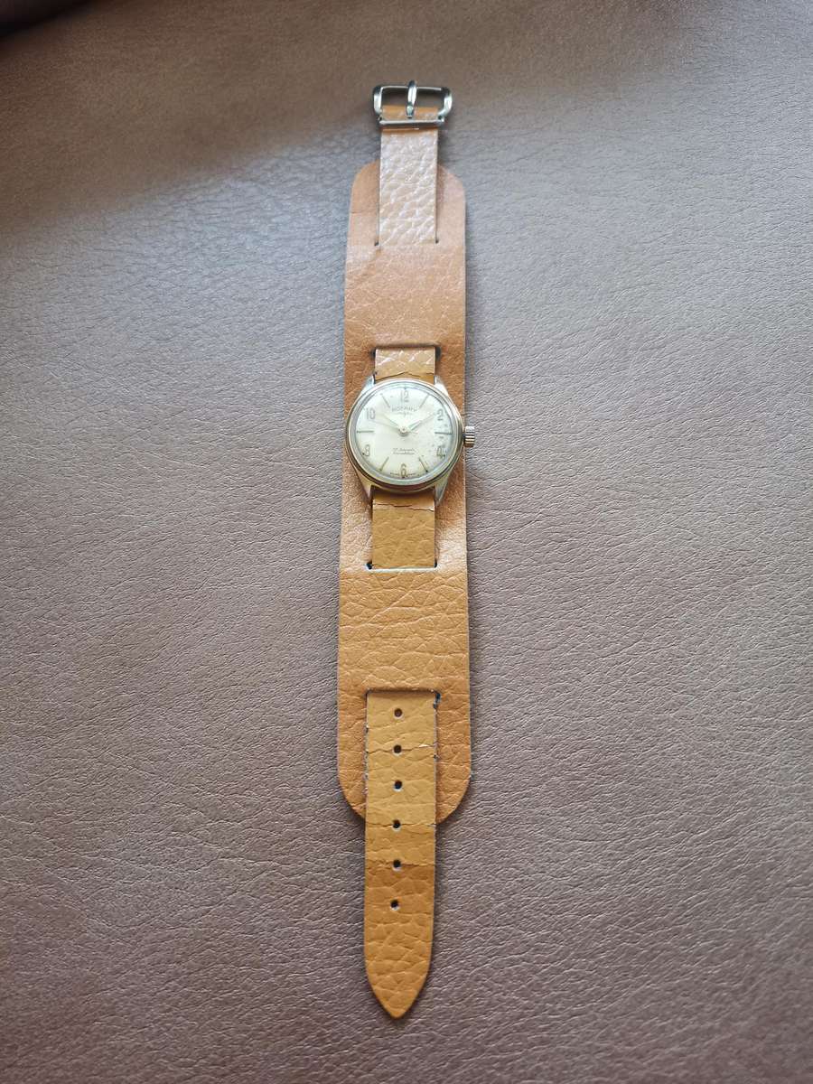 Vintage rotary 17 jewels incabloc manual wind mechanical watch