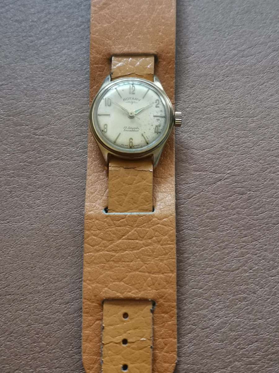 Vintage rotary 17 jewels incabloc manual wind mechanical watch