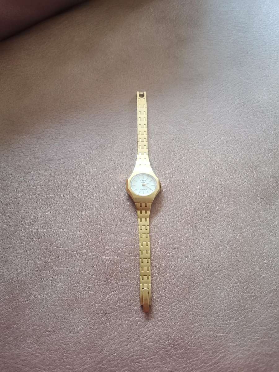 Vintage oris star 17 jewels manual wind mechanical ladies watch *like new*