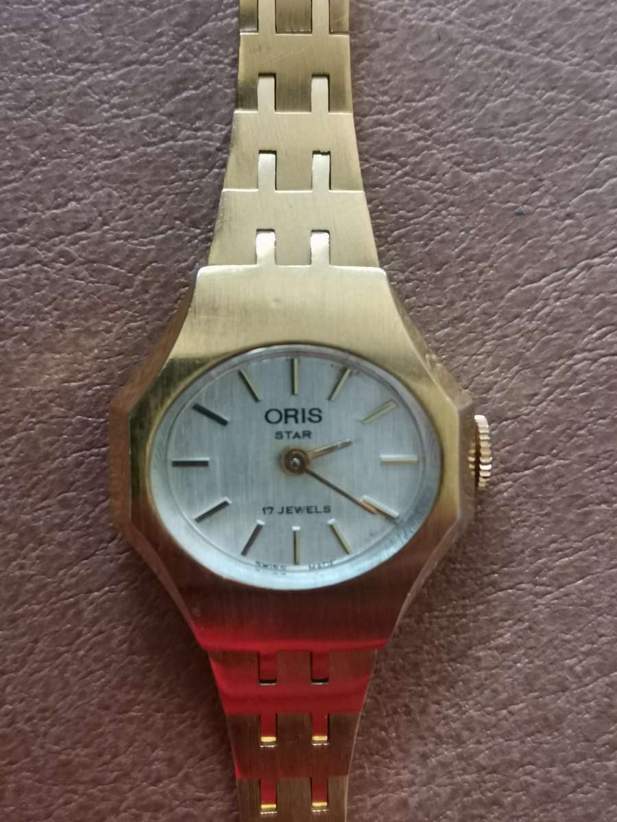 Vintage oris star 17 jewels manual wind mechanical ladies watch *like new*