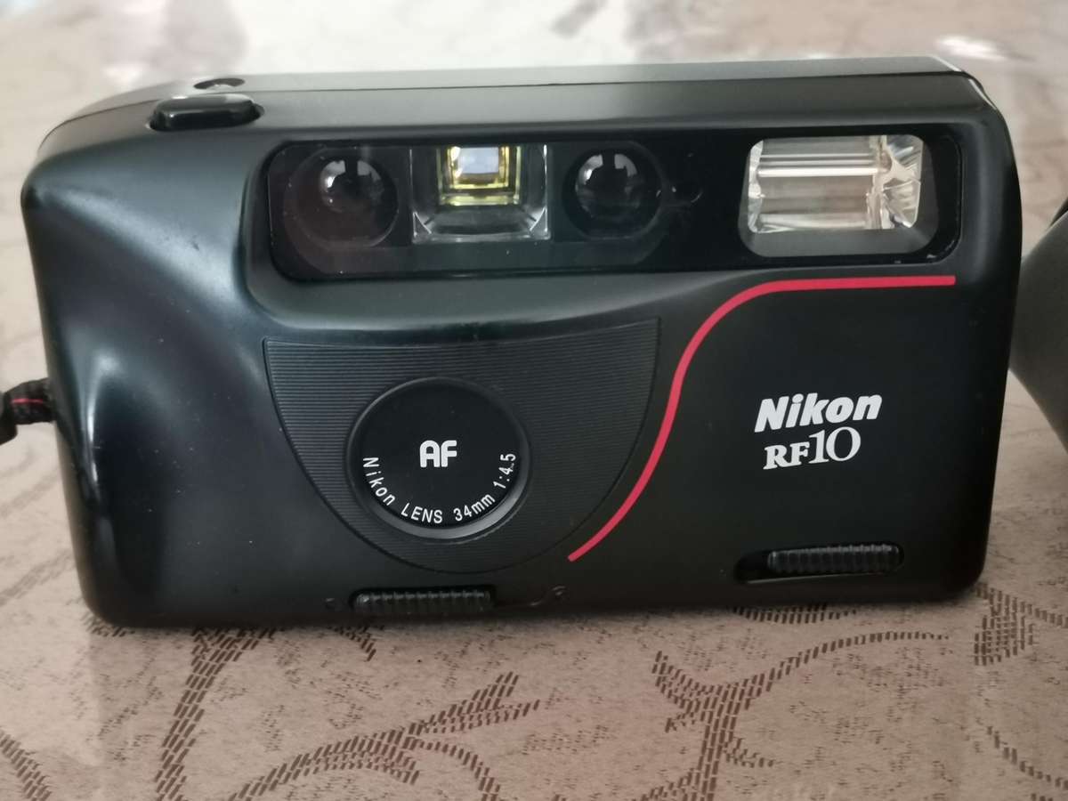 Nikon rf-10 35mm point and shoot camera