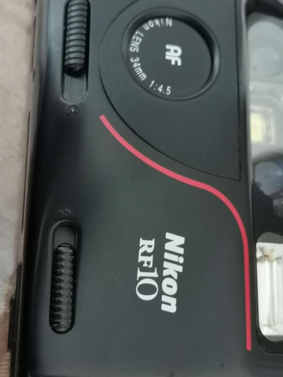 Nikon rf-10 35mm point and shoot camera