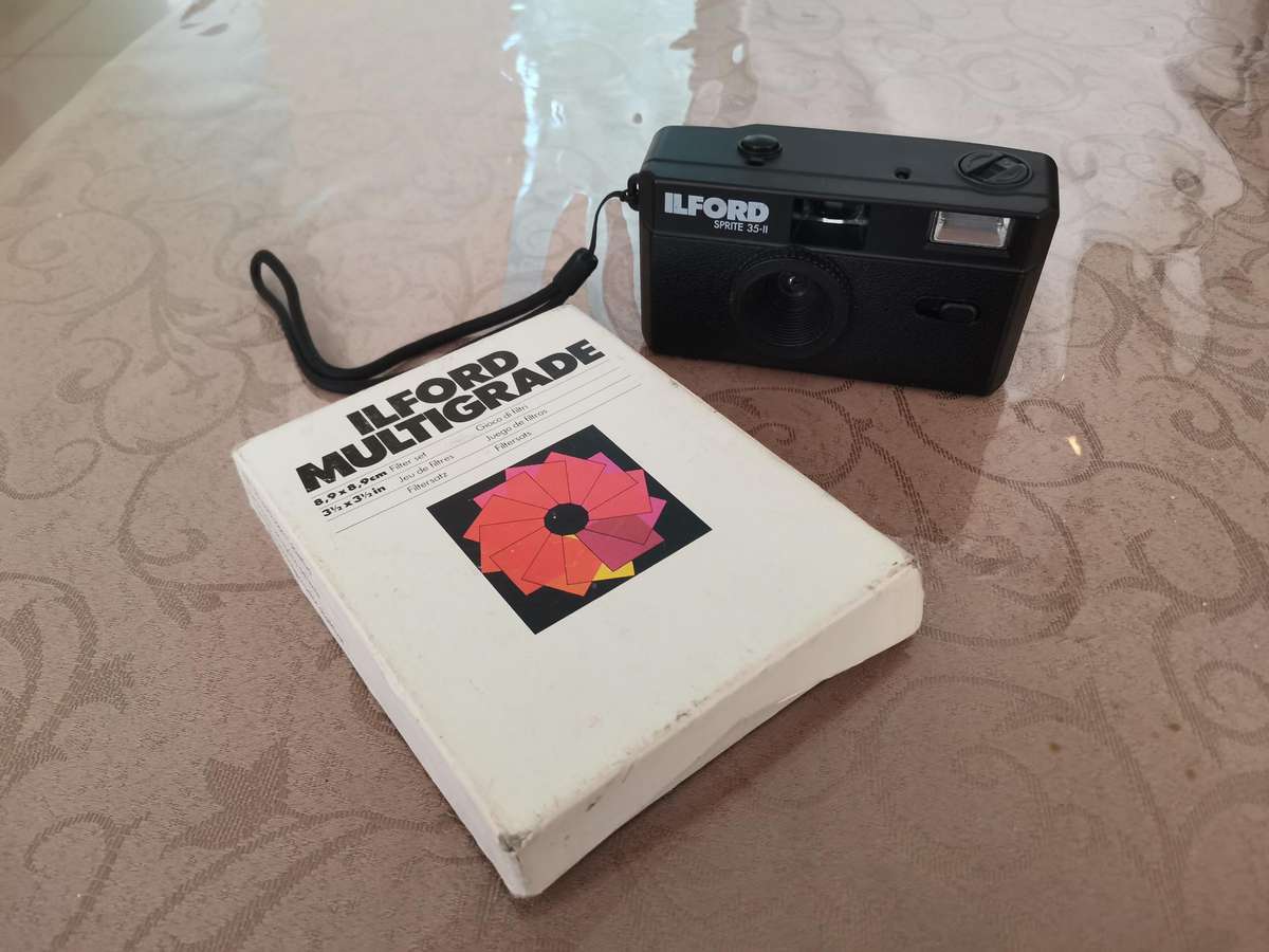 Ilford sprite 35-ll 35mm film Camera and ilford multigrade filters set