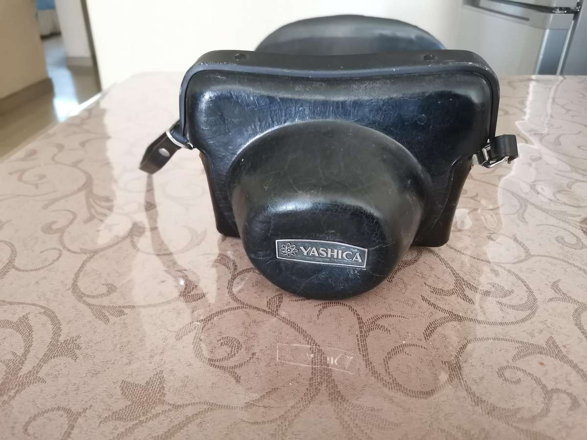 Vintage yashika electro 35, 35mm film Camera
