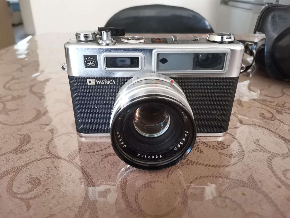 Vintage yashika electro 35, 35mm film Camera
