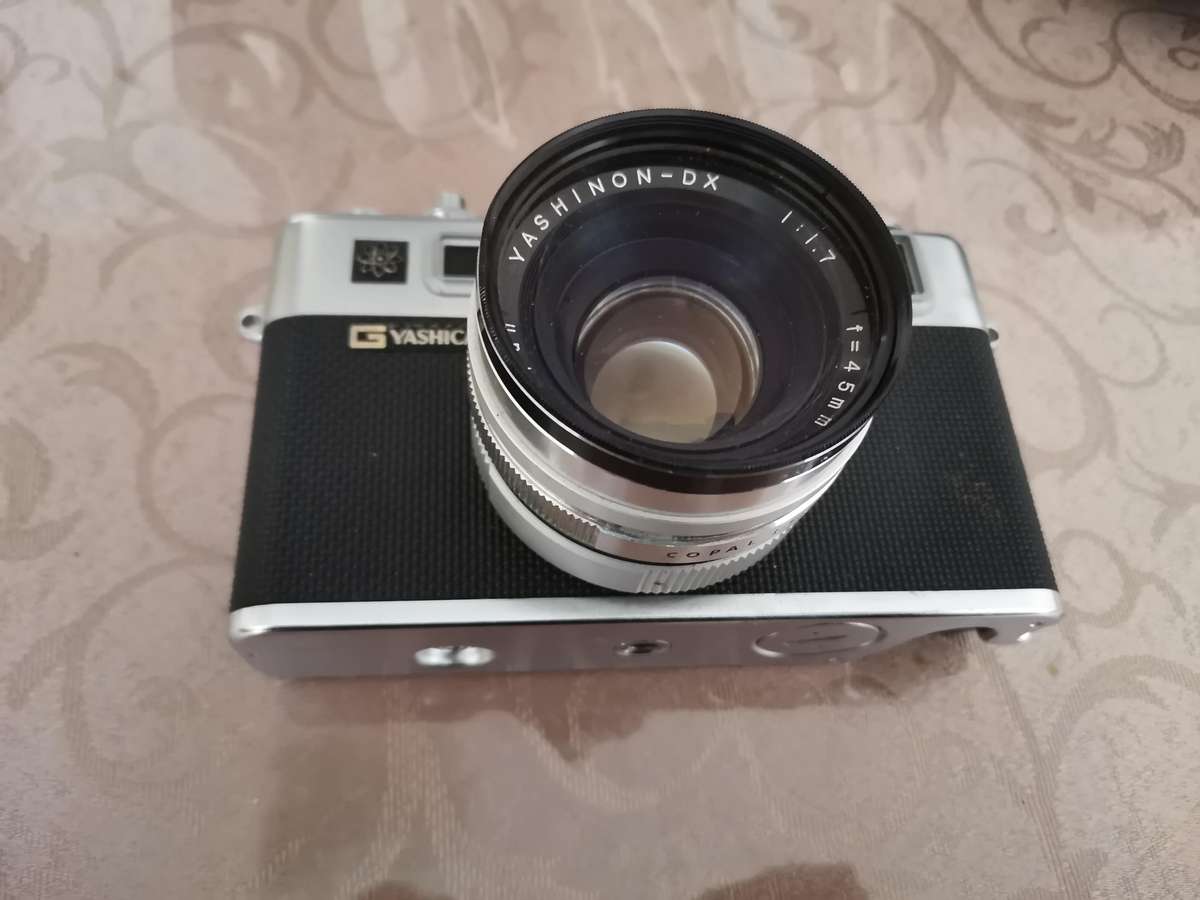 Vintage yashika electro 35, 35mm film Camera