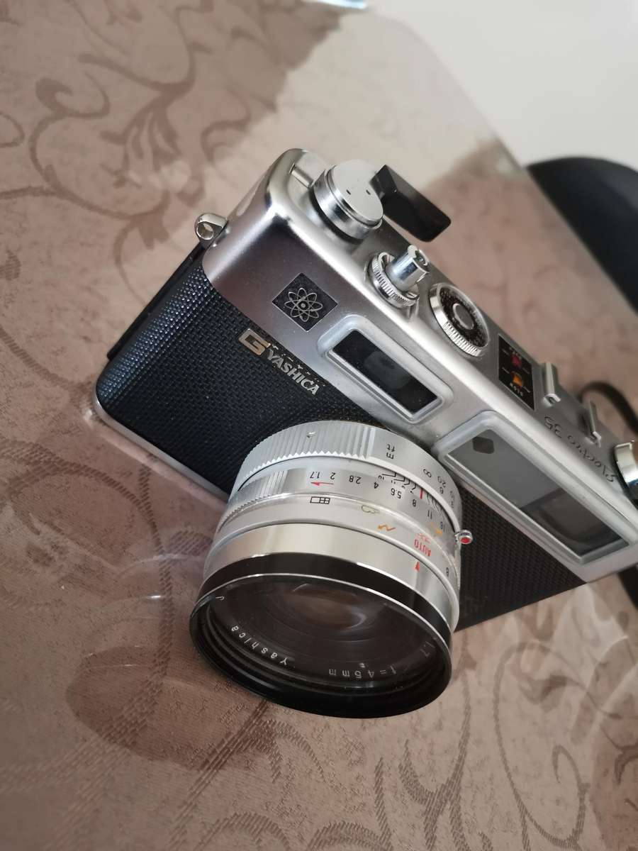 Vintage yashika electro 35, 35mm film Camera