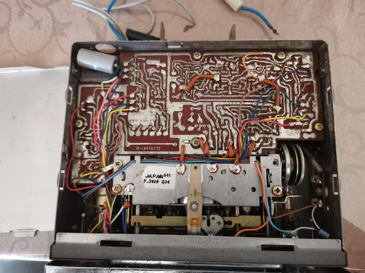 Vintage Sanyo transworld car radio