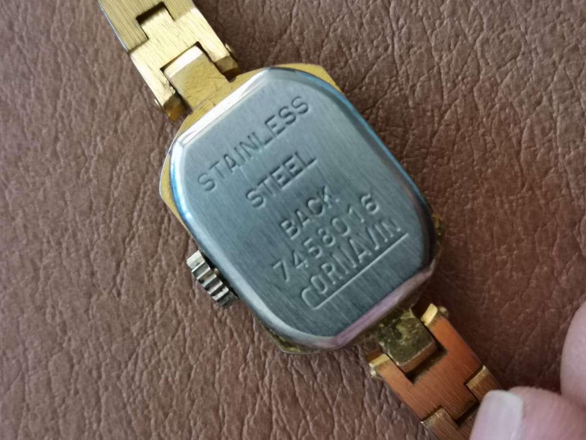 Vintage cornavin 16 jewels ladies manual wind watch