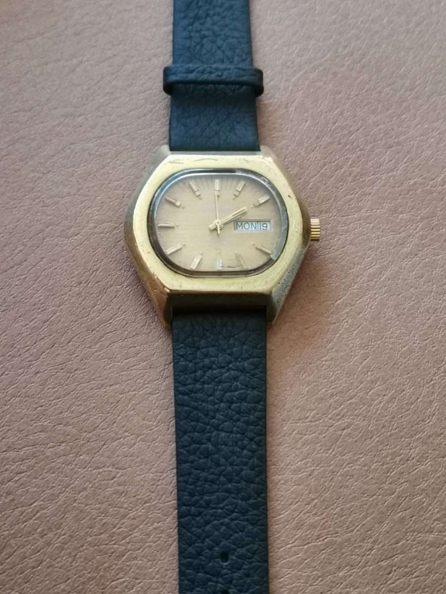 Vintage Harcourt deluxe automatic mechanical watch