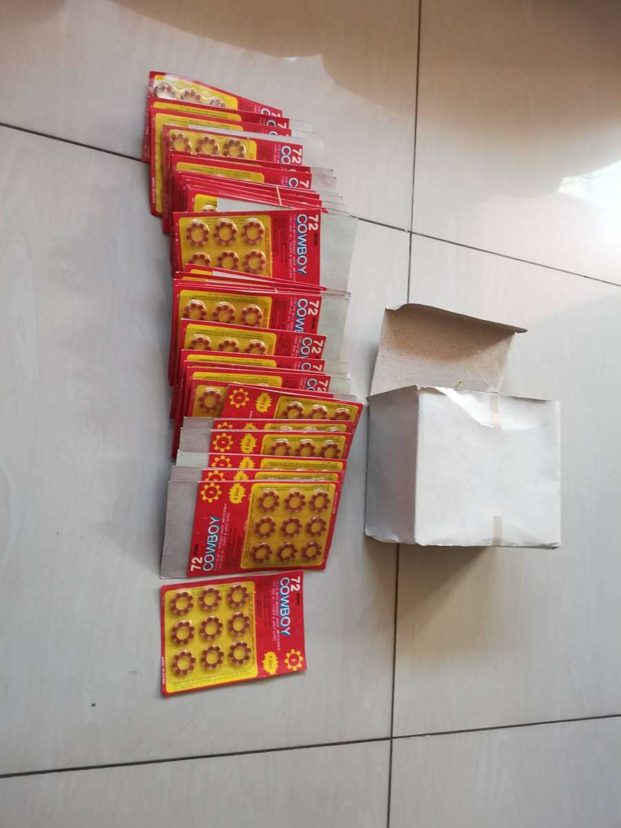 Vintage cowboy 8 shot ring caps for cap guns, one carton of 60 cards