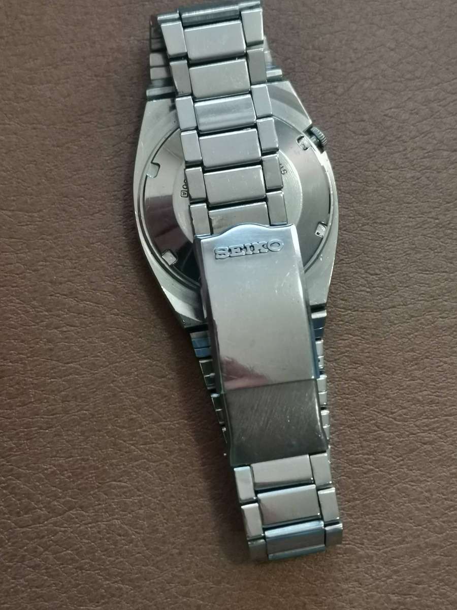 Vintage seiko 5 automatic mechanical watch