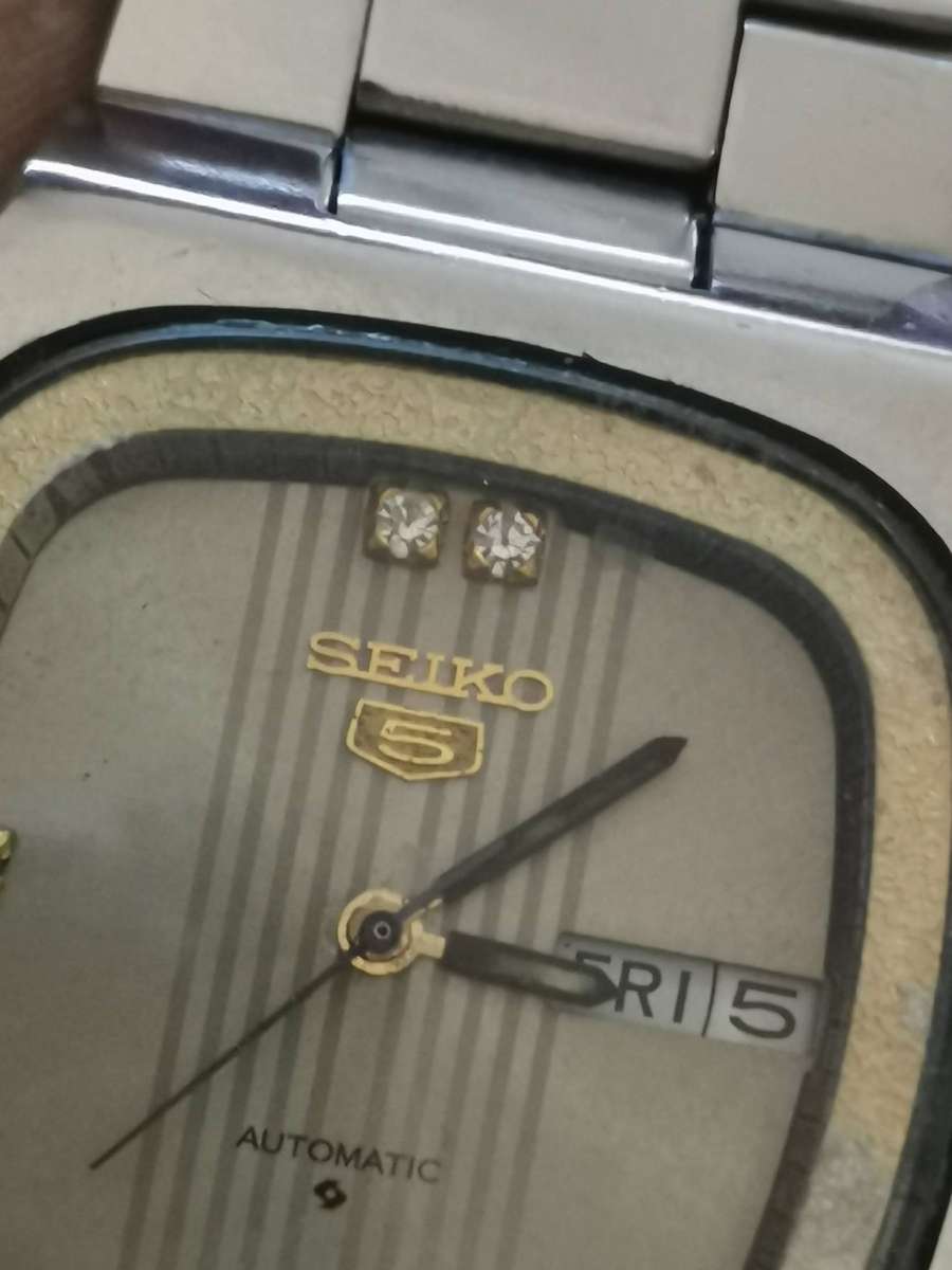 Vintage seiko 5 automatic mechanical watch