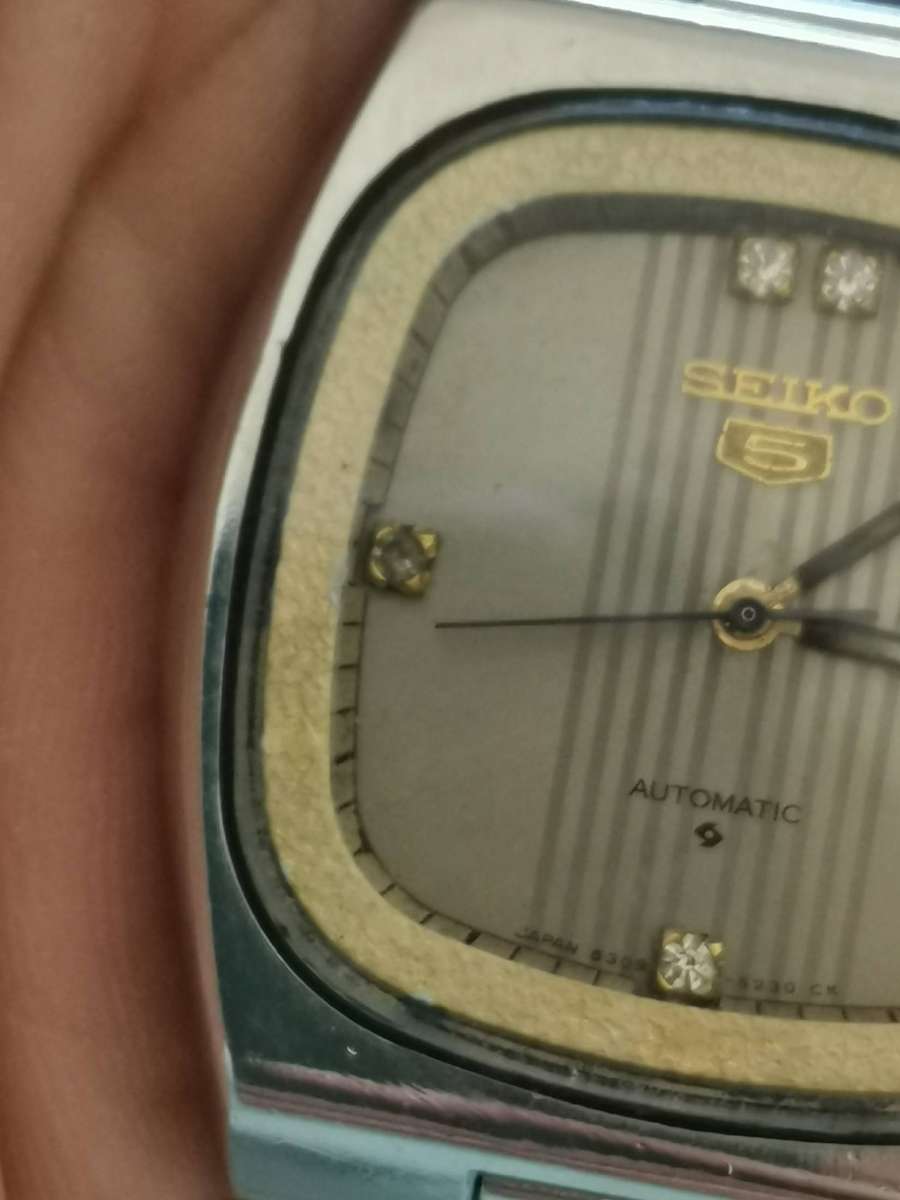 Vintage seiko 5 automatic mechanical watch