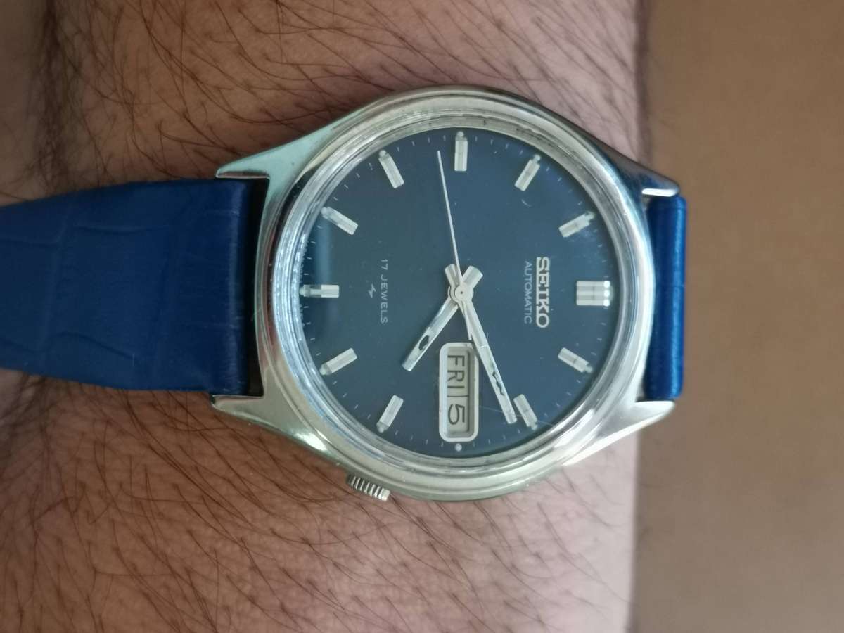 Vintage seiko automatic 17 jewels mechanical watch