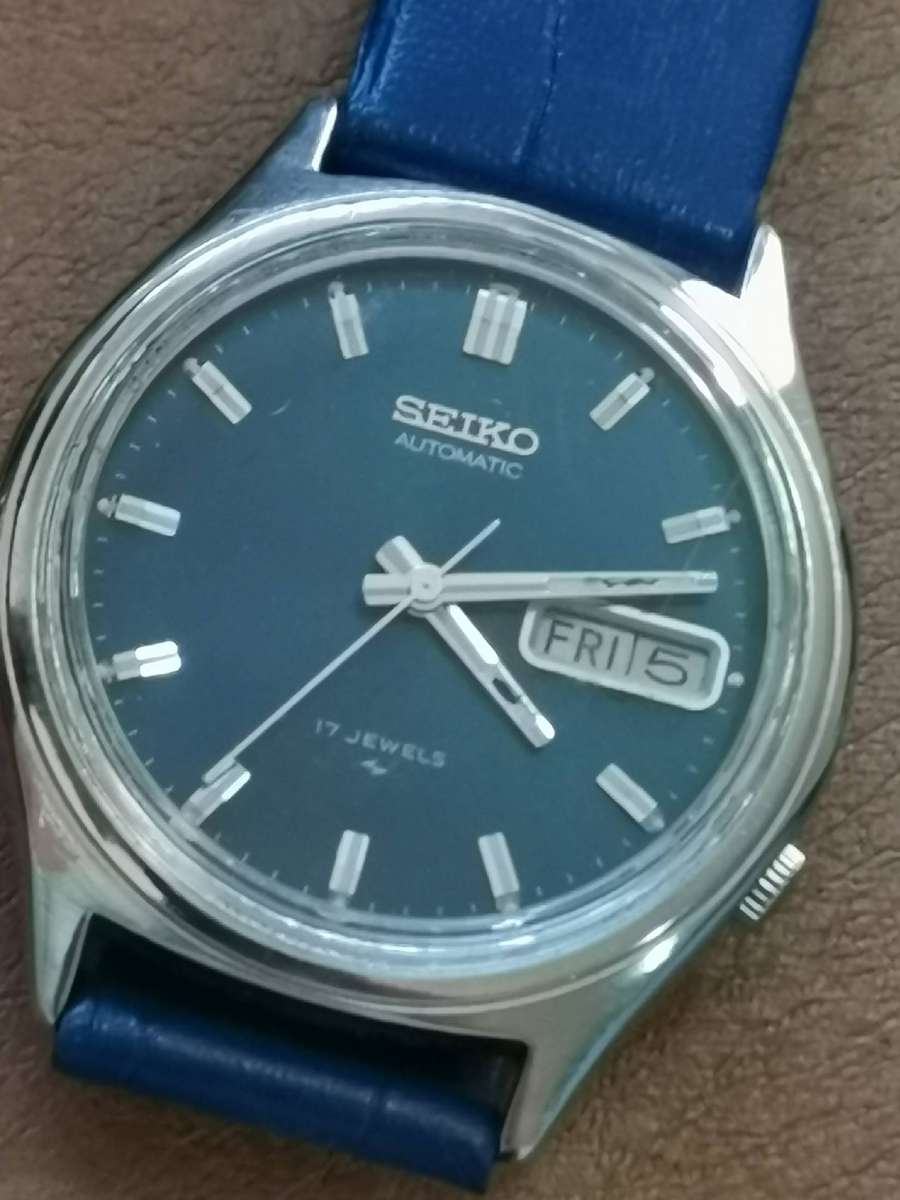 Vintage seiko automatic 17 jewels mechanical watch