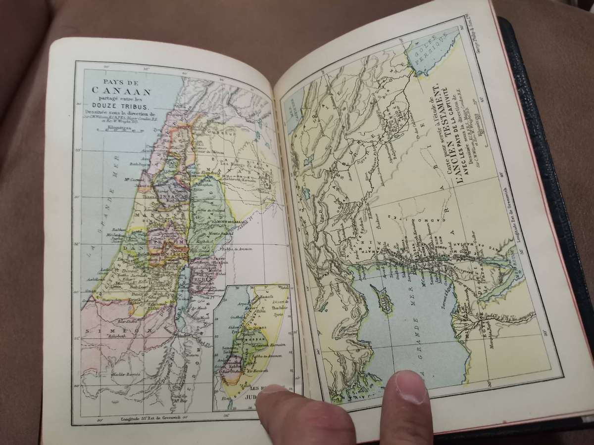 1920 Sainte Bible, superb collectible condition