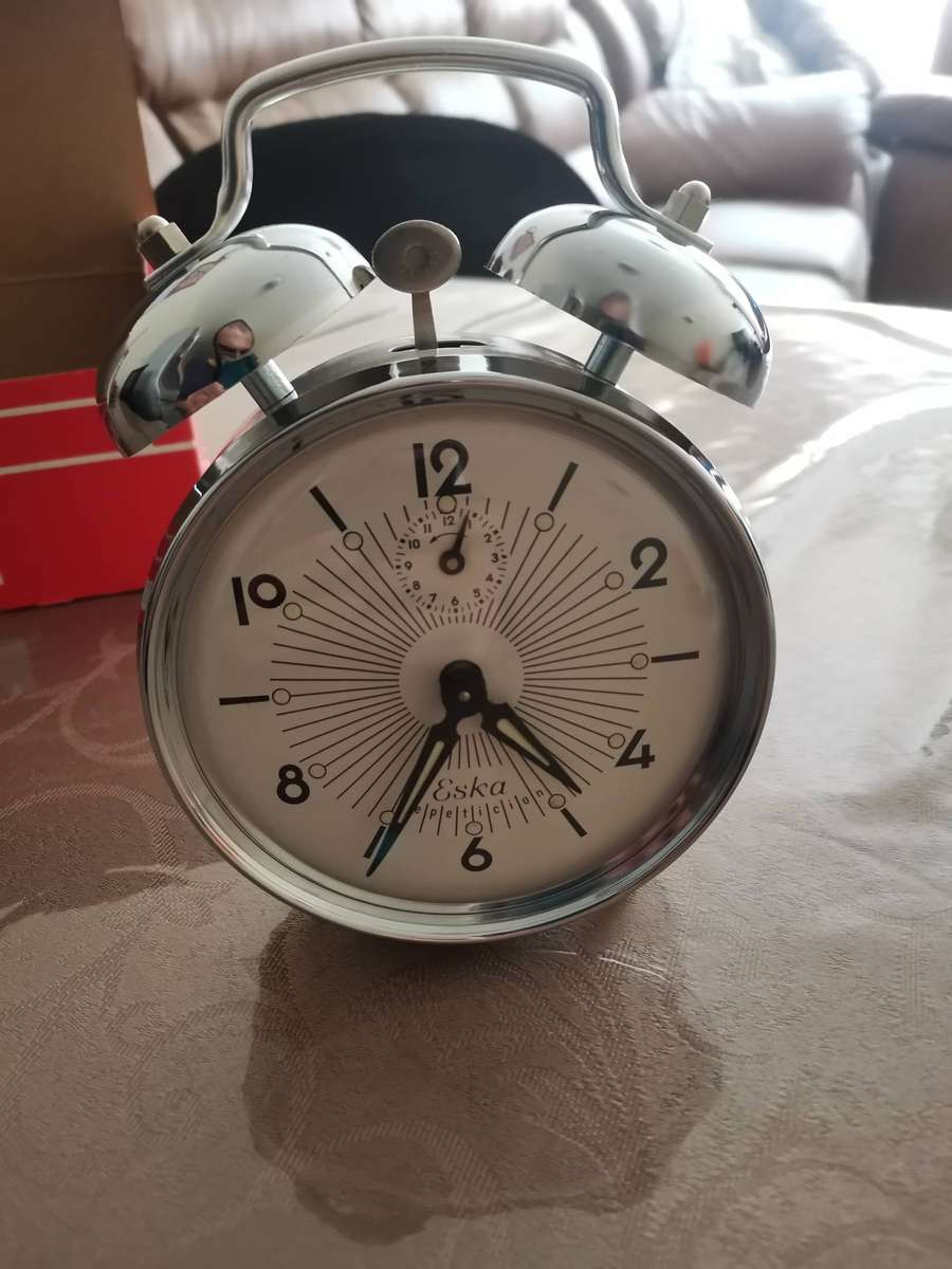 Vintage Eska Repeticion keywound alarm new in box perfect working condition