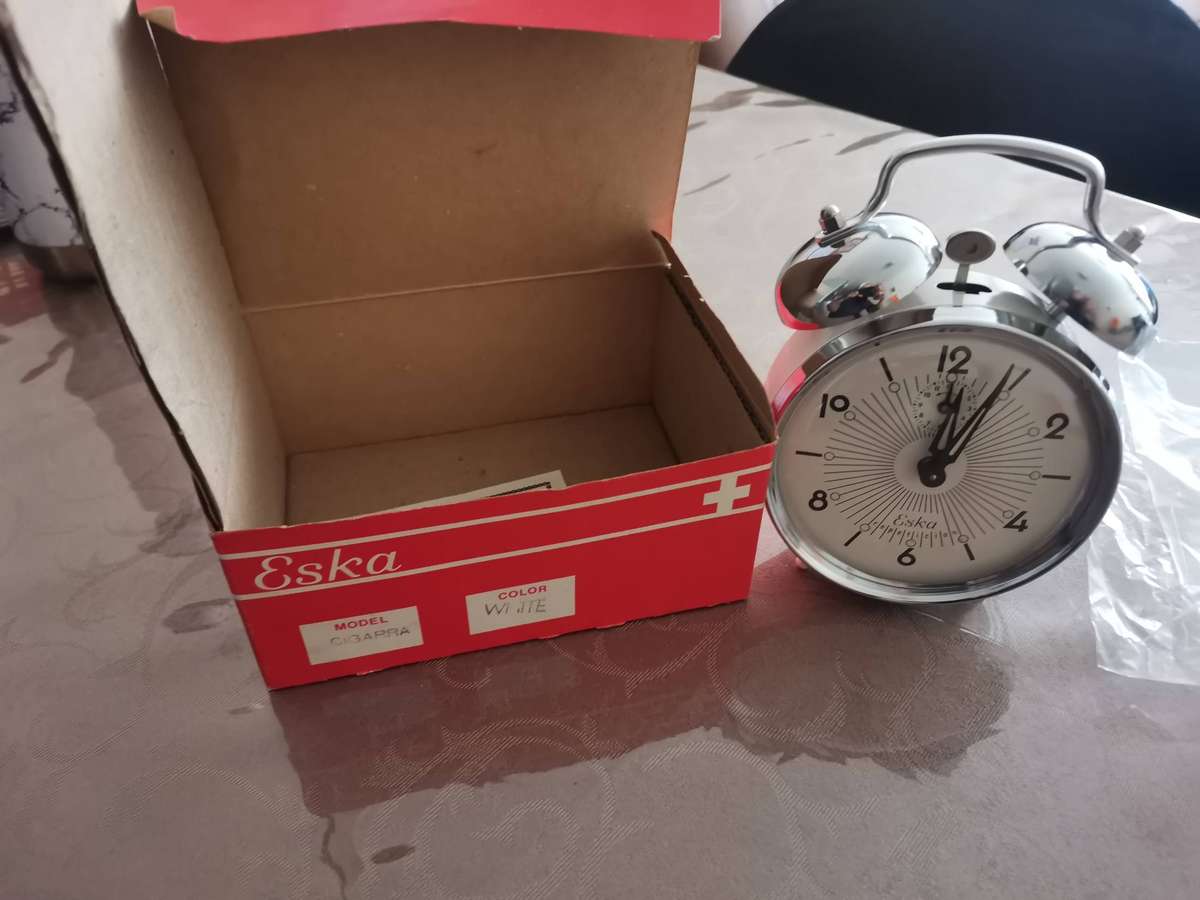 Vintage Eska Repeticion keywound alarm new in box perfect working condition