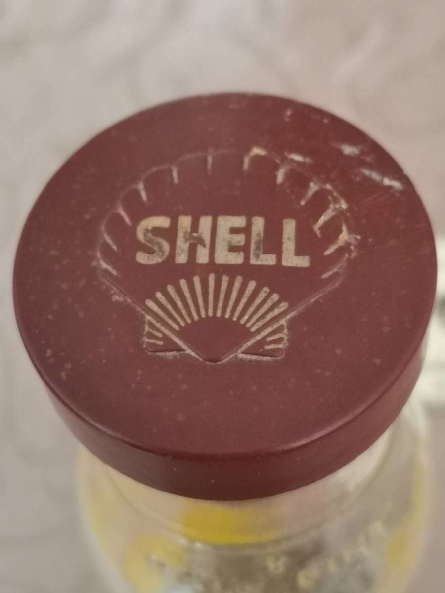 Vintage shell oil company 1/2 pint 2T Two stroke oil Glass bottle