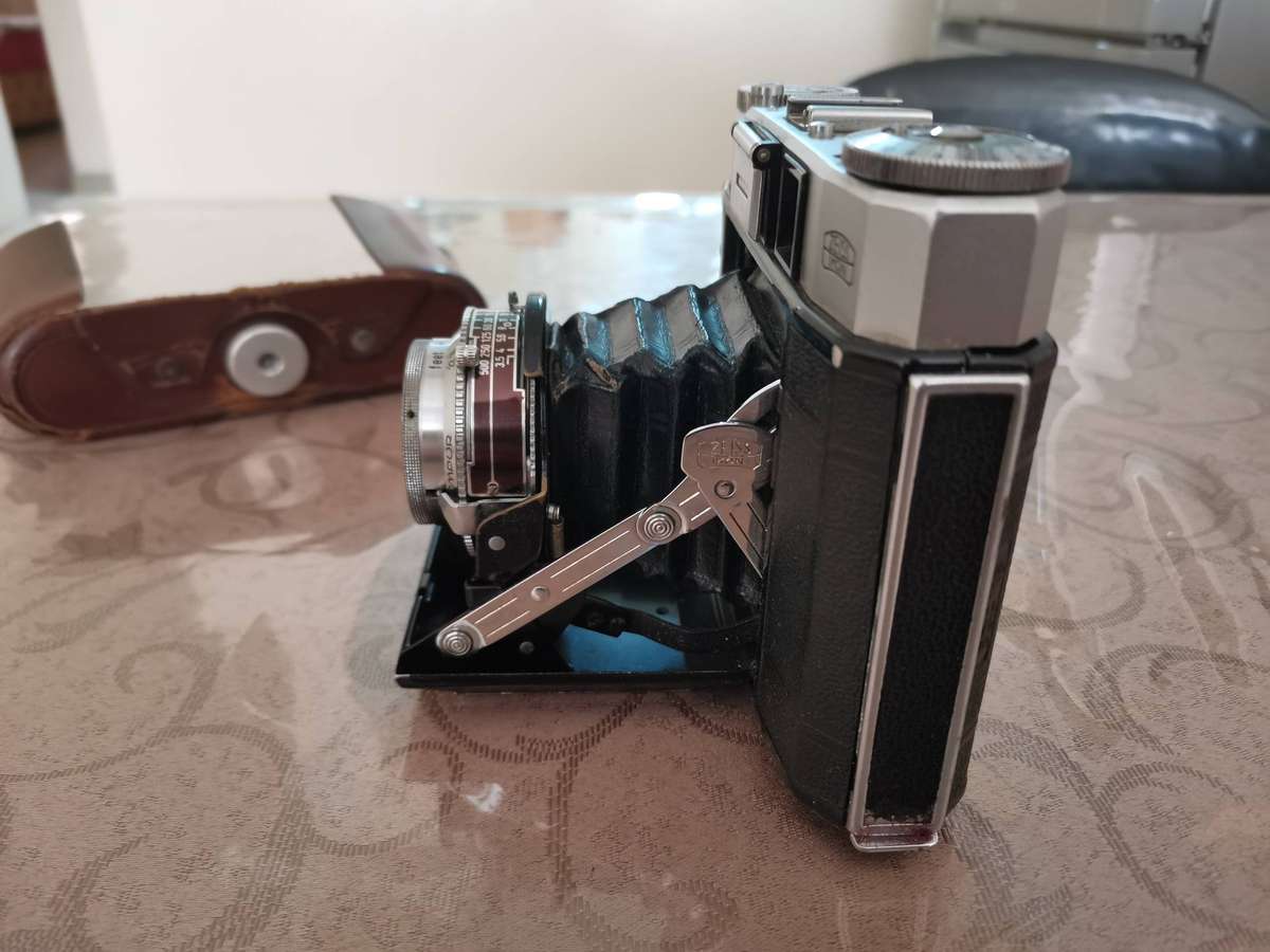 Vintage zeiss ikon folding bellows camera