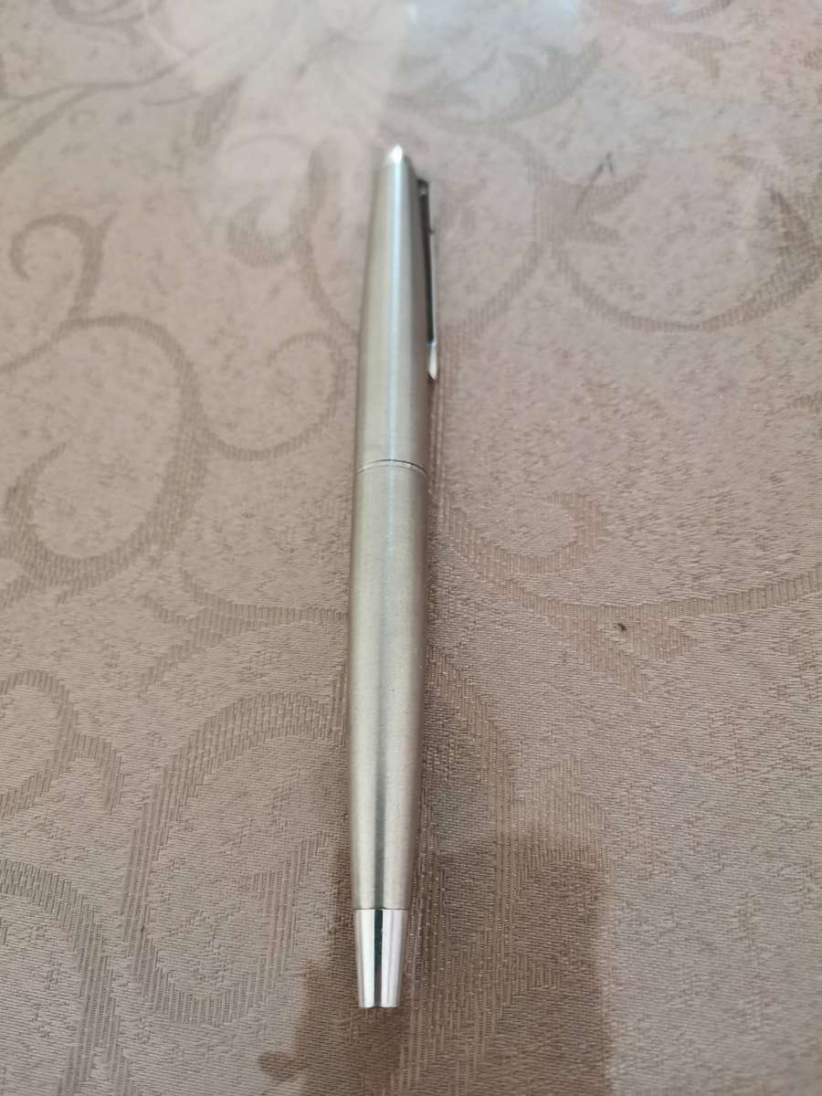 Vintage stainless steel parker fountain pen made in England