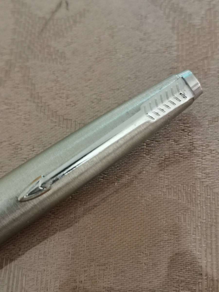Vintage stainless steel parker fountain pen made in England