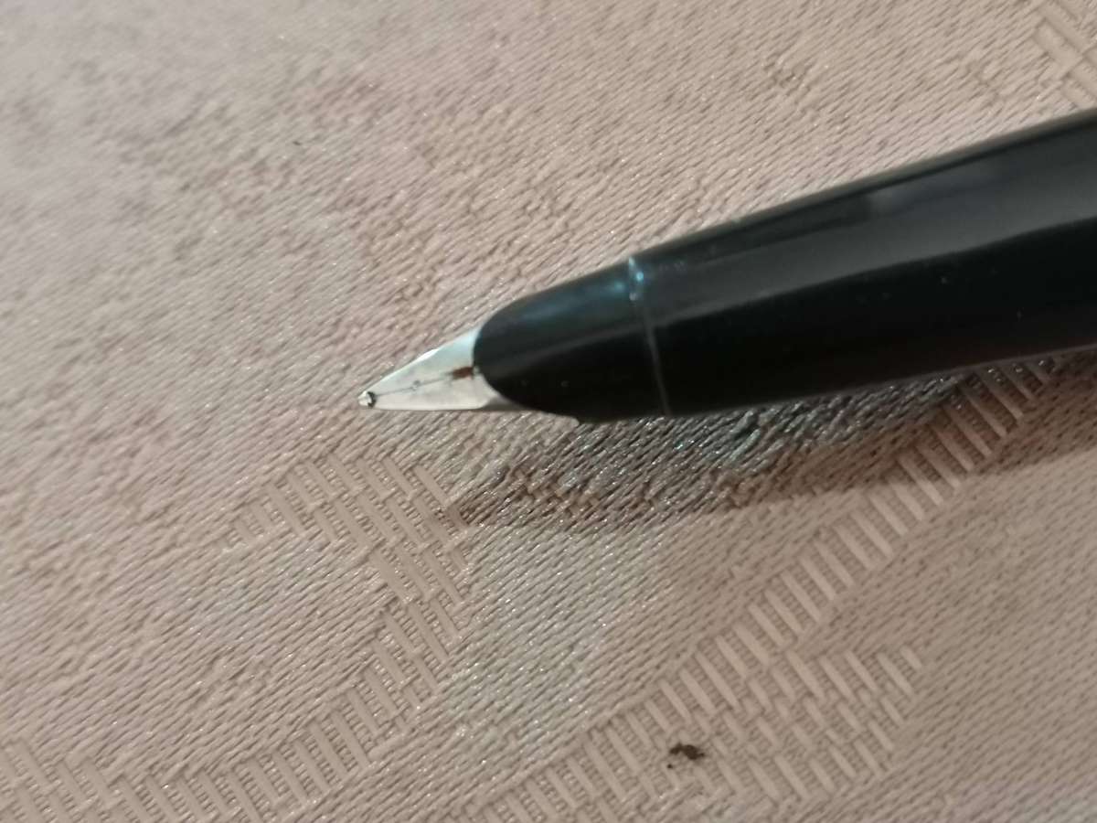 Vintage stainless steel parker fountain pen made in England