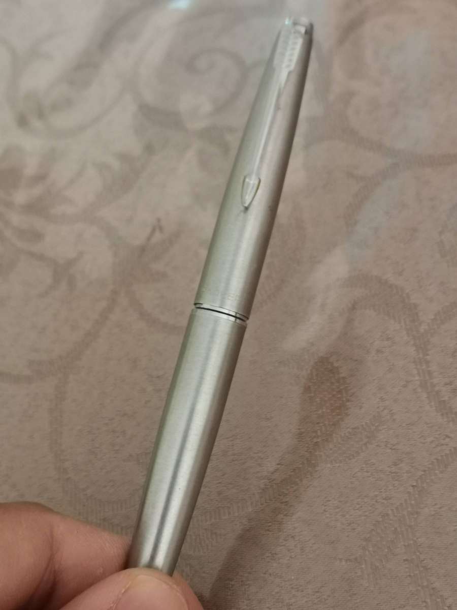 Vintage stainless steel parker fountain pen made in England