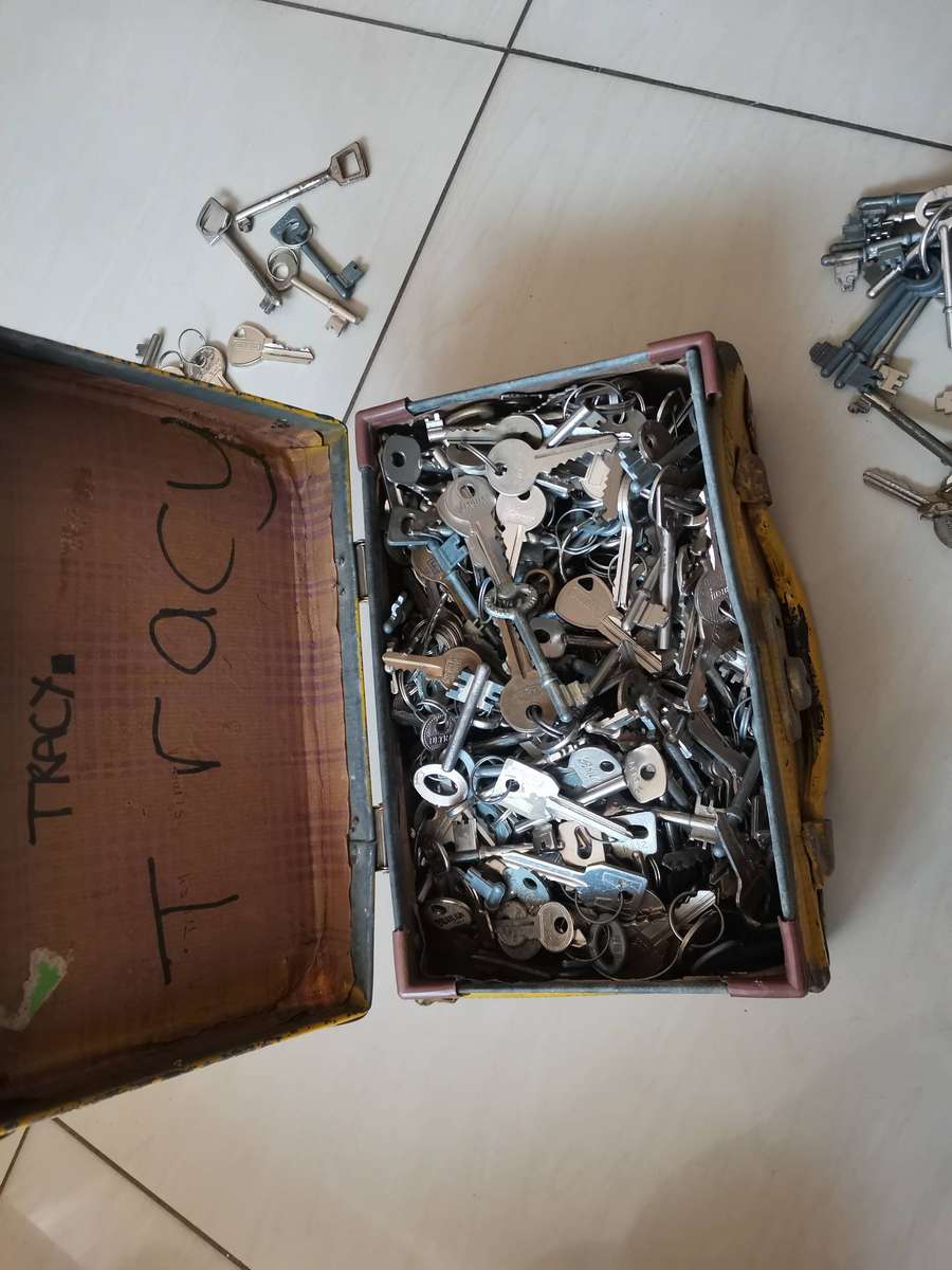 Huge vintage key collection in original vintage school bag as found