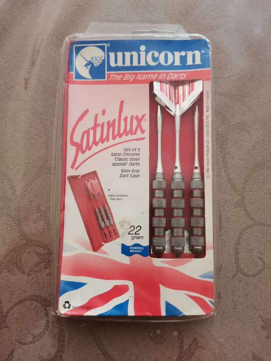 Vintage 1992 unicorn satinlux 22g darts never used