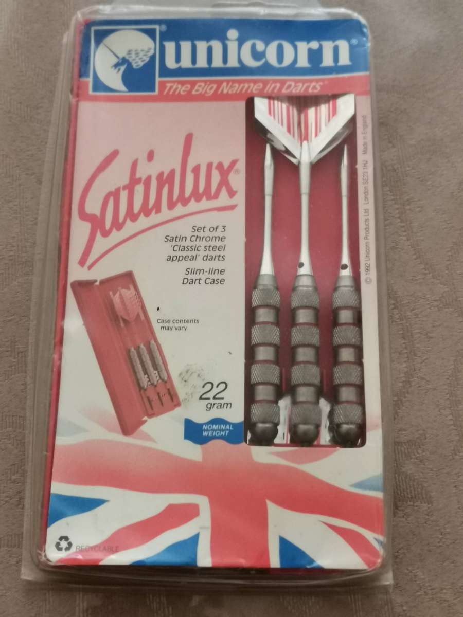 Vintage 1992 unicorn satinlux 22g darts never used