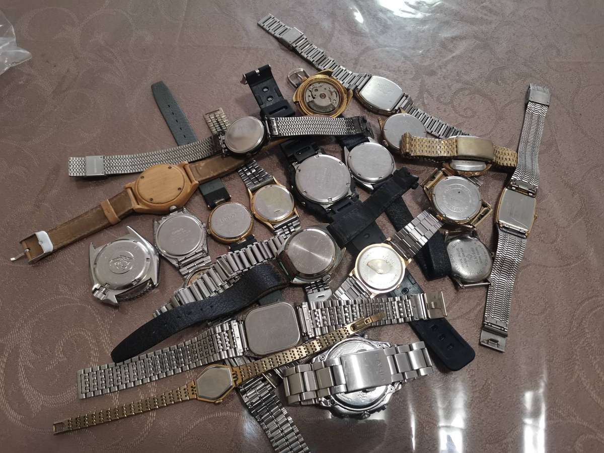 Lot of 20 gents watches part 2