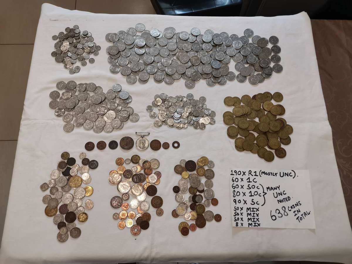 Huge lot of 638 coins deceased estate find