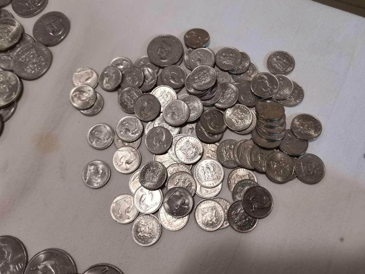 Huge lot of 638 coins deceased estate find