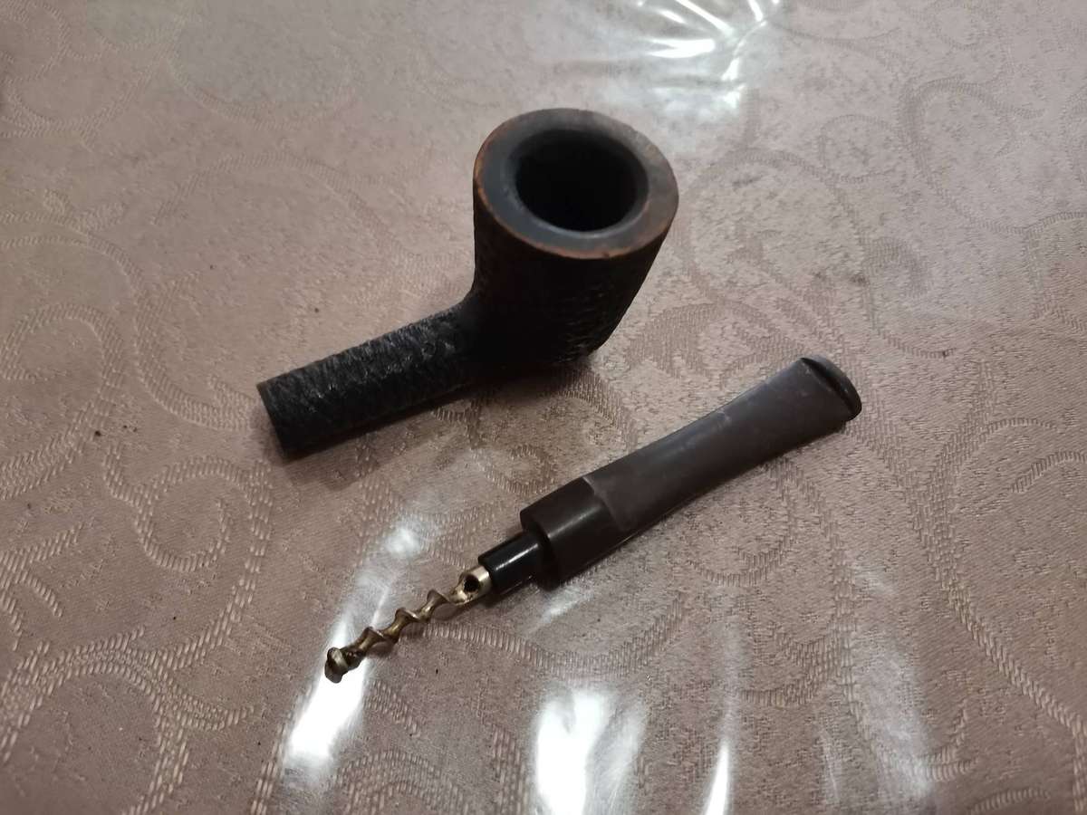 Vintage smoking pipe